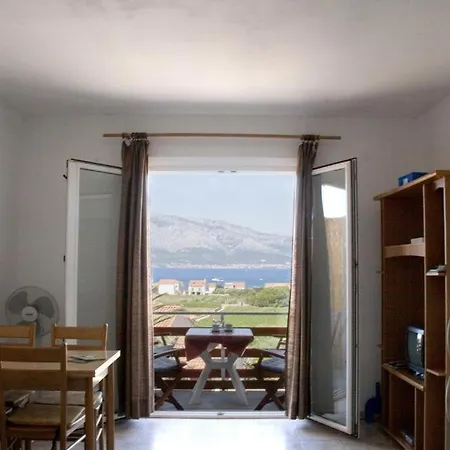 In With Seaview, Balcony, Wifi, Washing Machine *