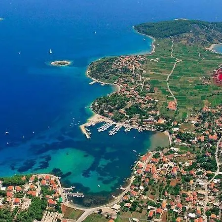 In With Seaview, Balcony, Wifi, Washing Machine Lumbarda