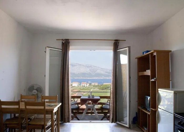 In With Seaview, Balcony, Wifi, Washing Machine *
