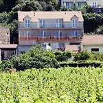 Διαμέρισμα In With Seaview, Balcony, Wifi, Washing Machine Λομπάρδα