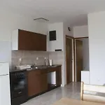 In With Seaview, Balcony, Wifi, Washing Machine Λομπάρδα